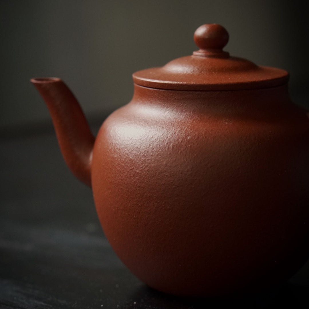 Ping Gai Lian Zi 90cc - Yixing Handmade Teapot 江苏宜兴