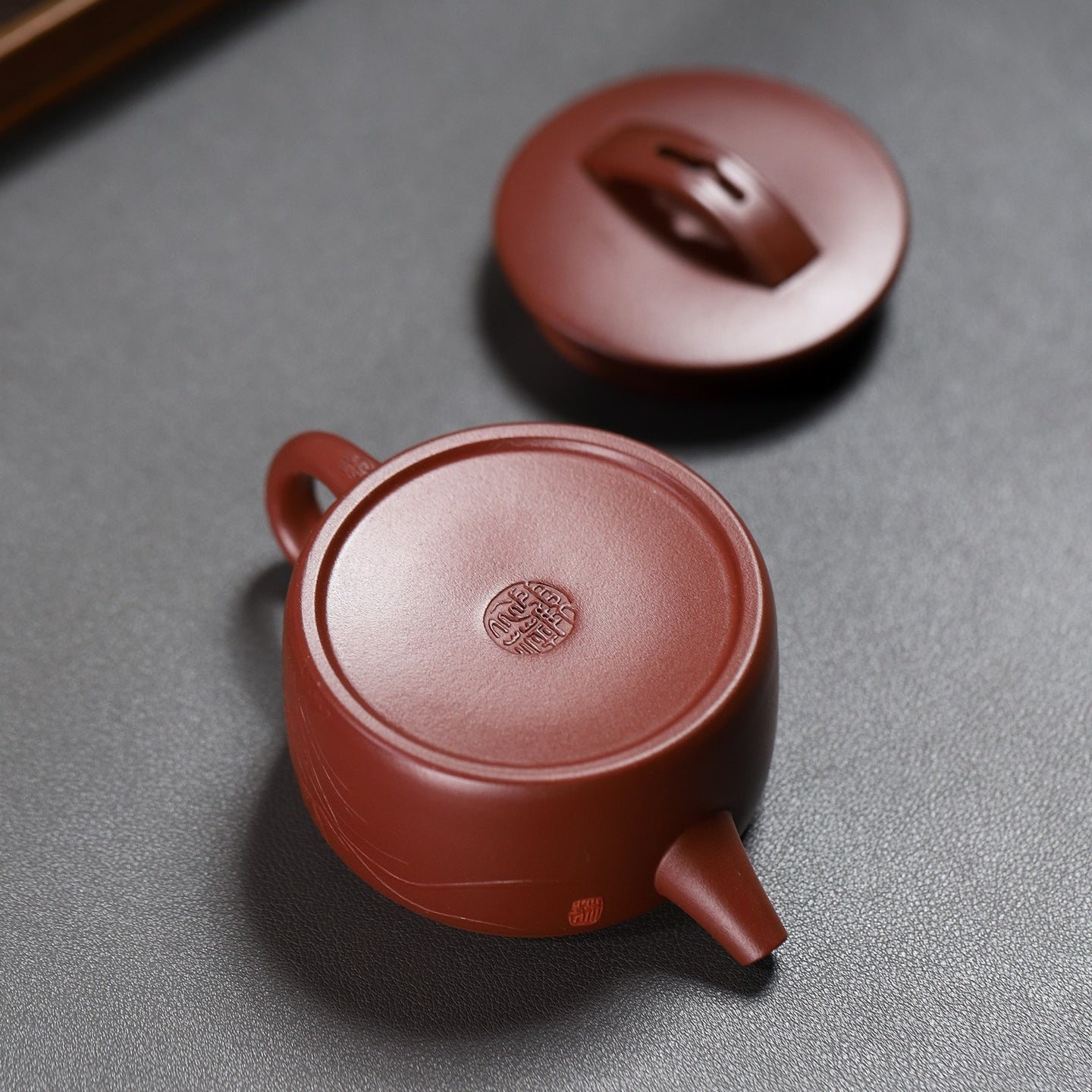 Han Wa 110cc - Yixing Handmade Teapot 江苏宜兴