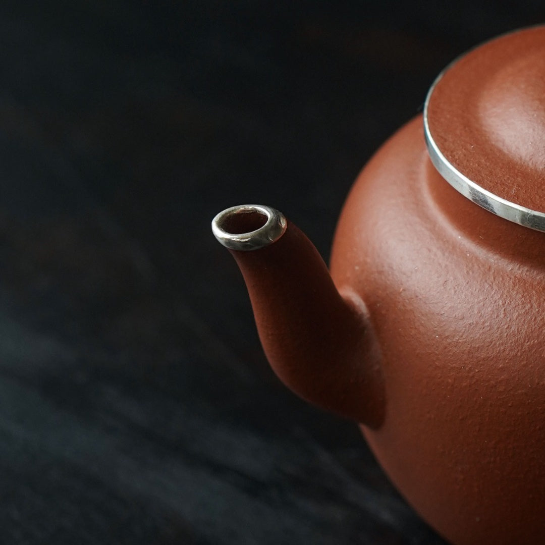 Lian Zi 120cc - Yixing Handmade Teapot 江苏宜兴