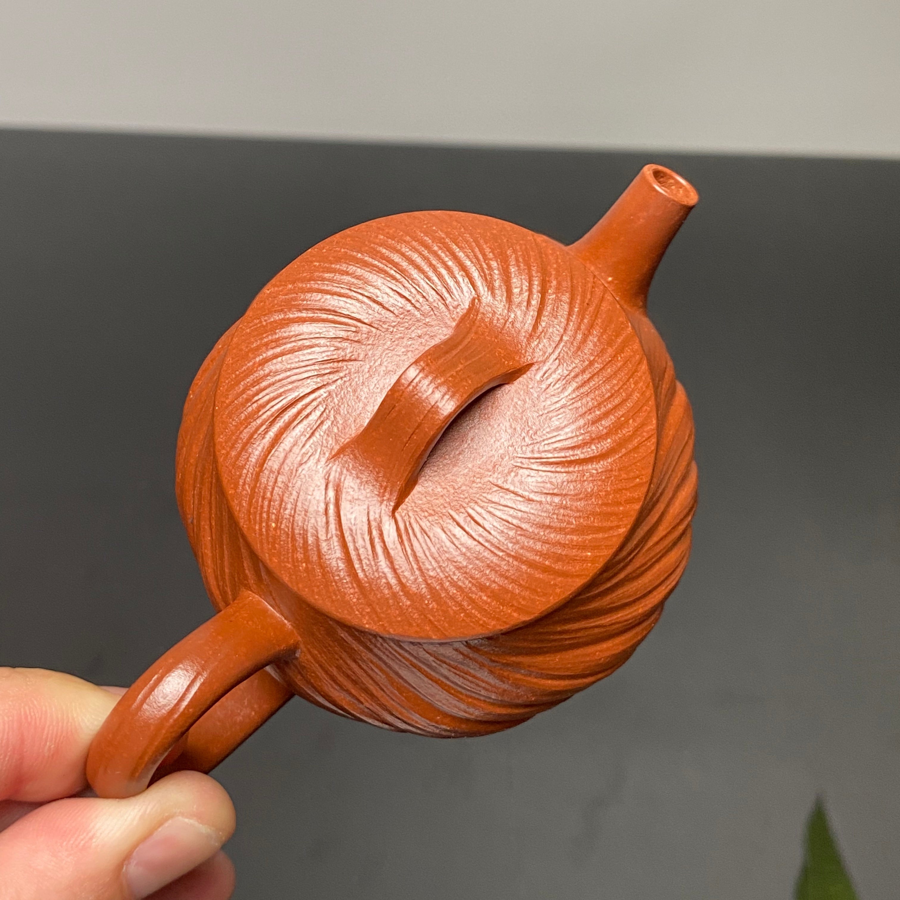 Shi Lai Yun Zhuan 150cc - Yixing Handmade Teapot 江苏宜兴