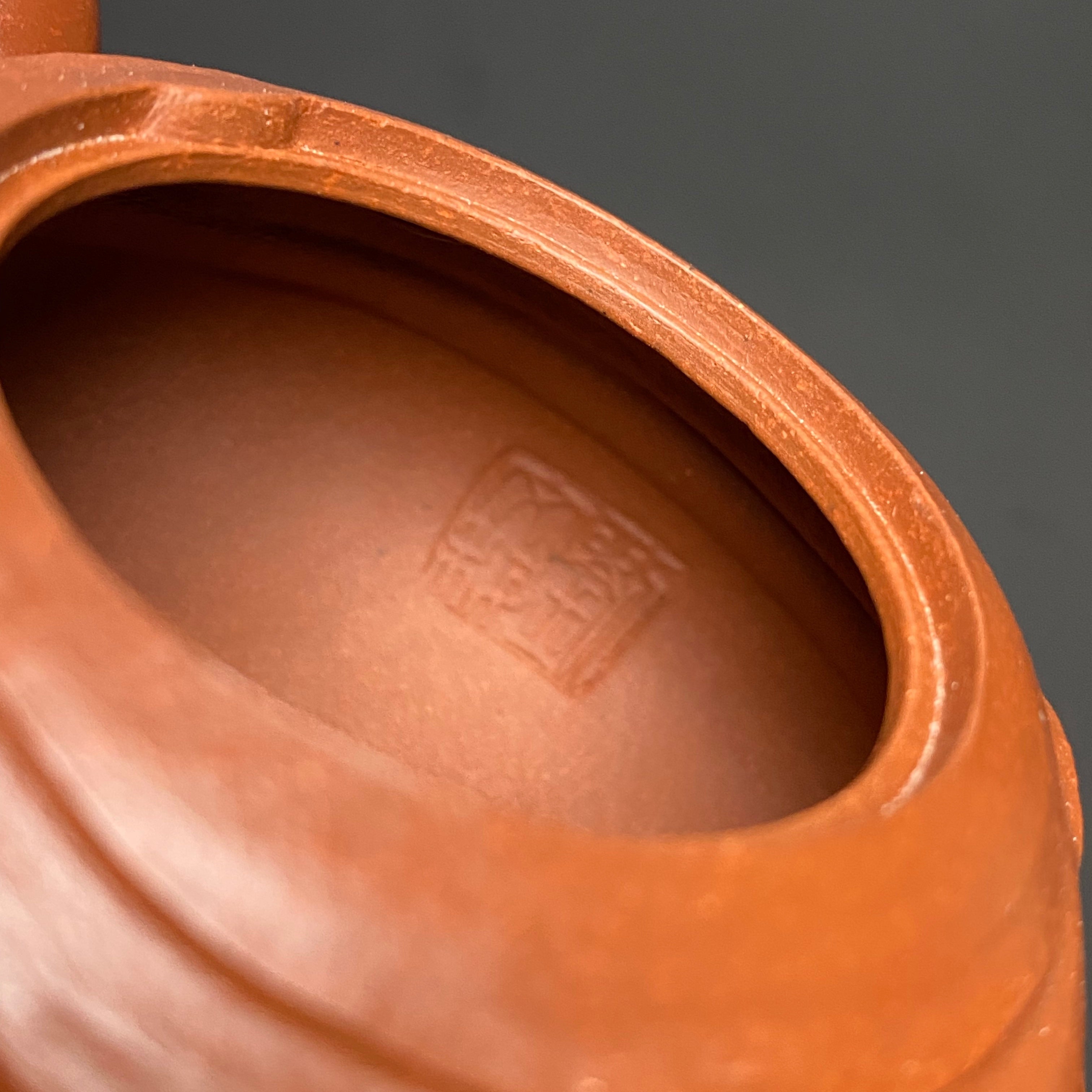 Shi Lai Yun Zhaun 150cc - Yixing Handmade Teapot 江苏宜兴