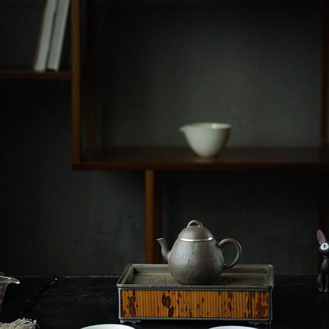 Long Dan 100cc - Yixing Handmade Teapot 江苏宜兴