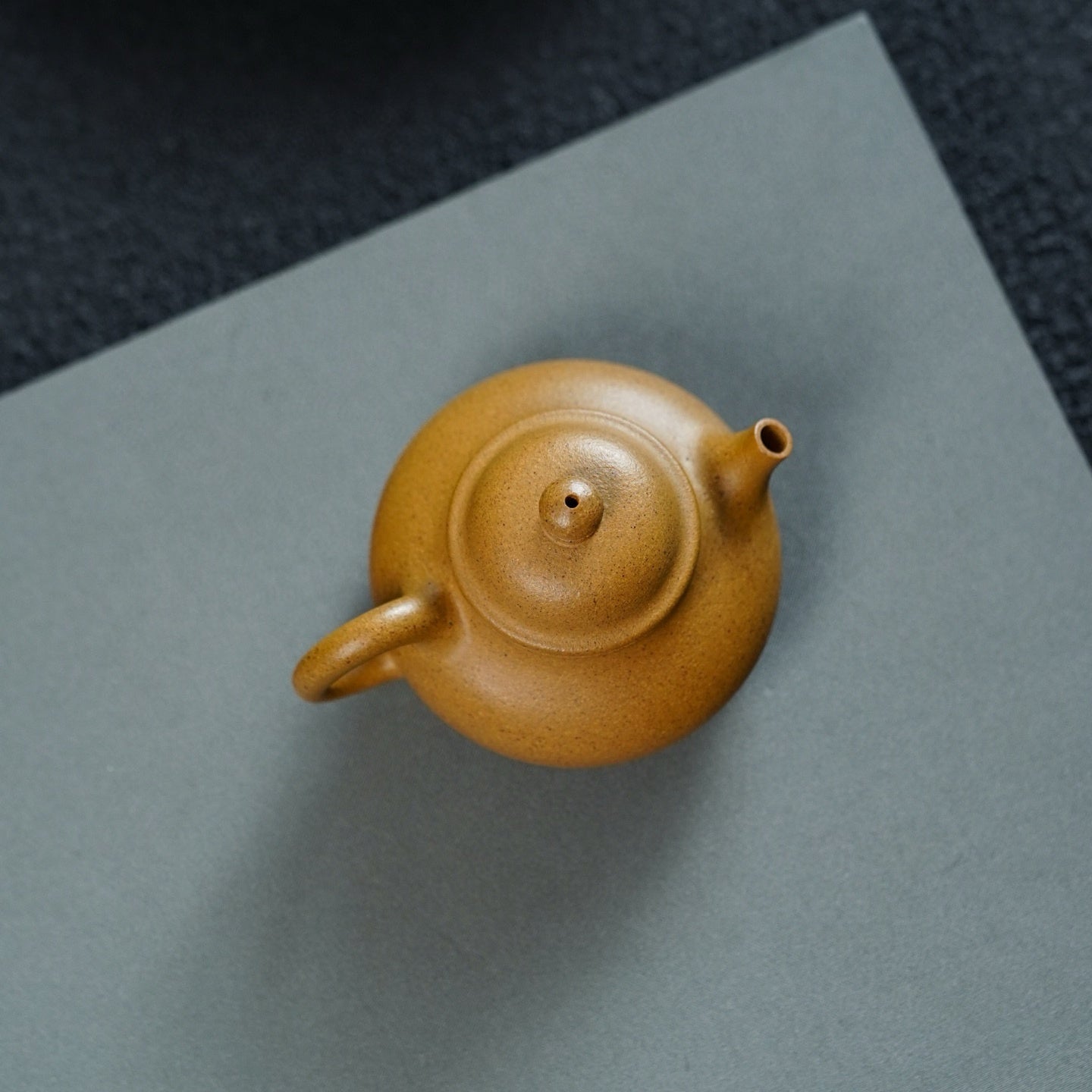 Rong Tian 90cc - Yixing Handmade Teapot 江苏宜兴