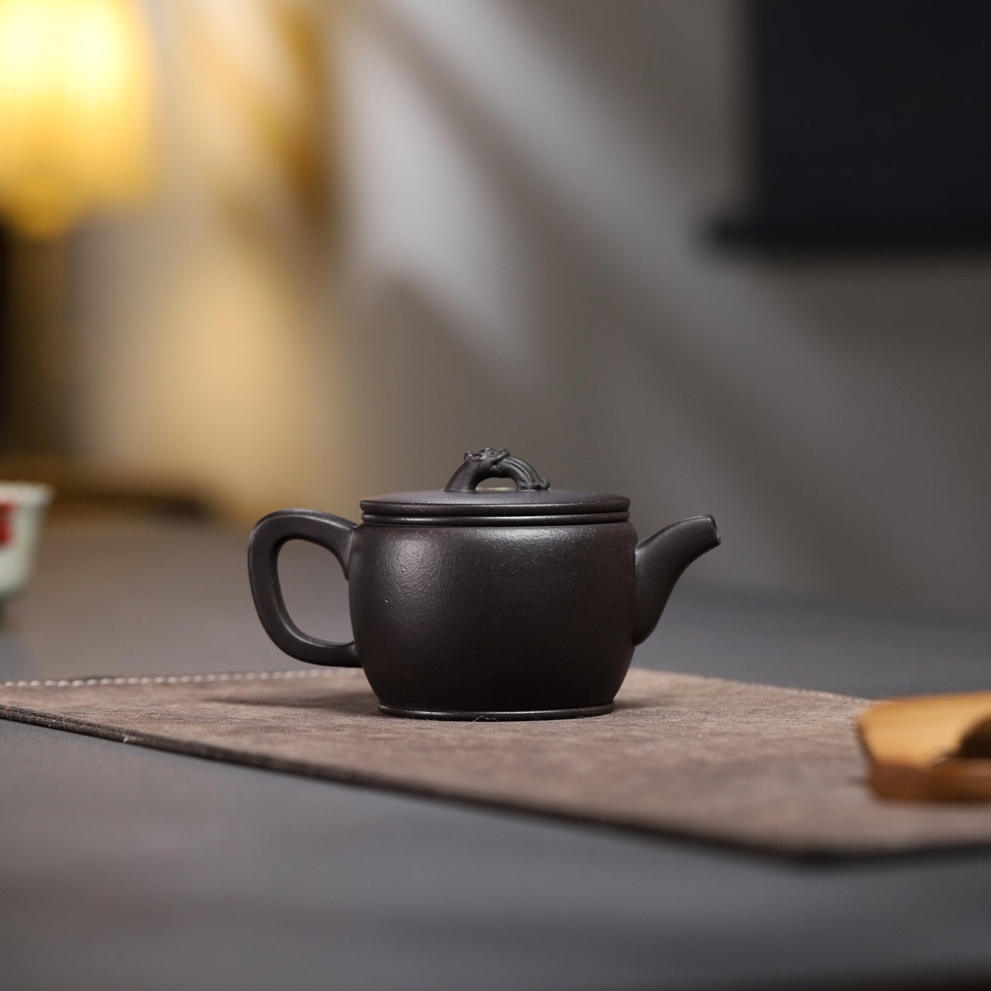 Han Wa 180cc - Yixing Handmade Teapot 江苏宜兴