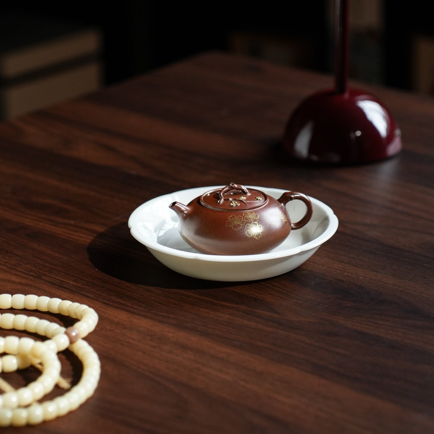 Man Qiu 100cc - Yixing Handmade Teapot 江苏宜兴