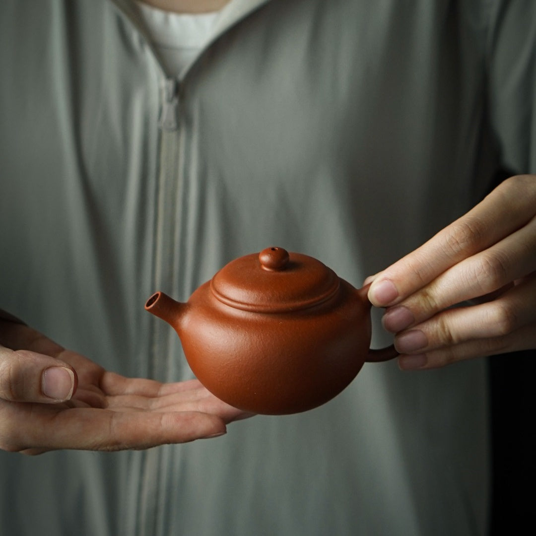 Gong Zhu 130cc - Yixing Handmade Teapot 江苏宜兴