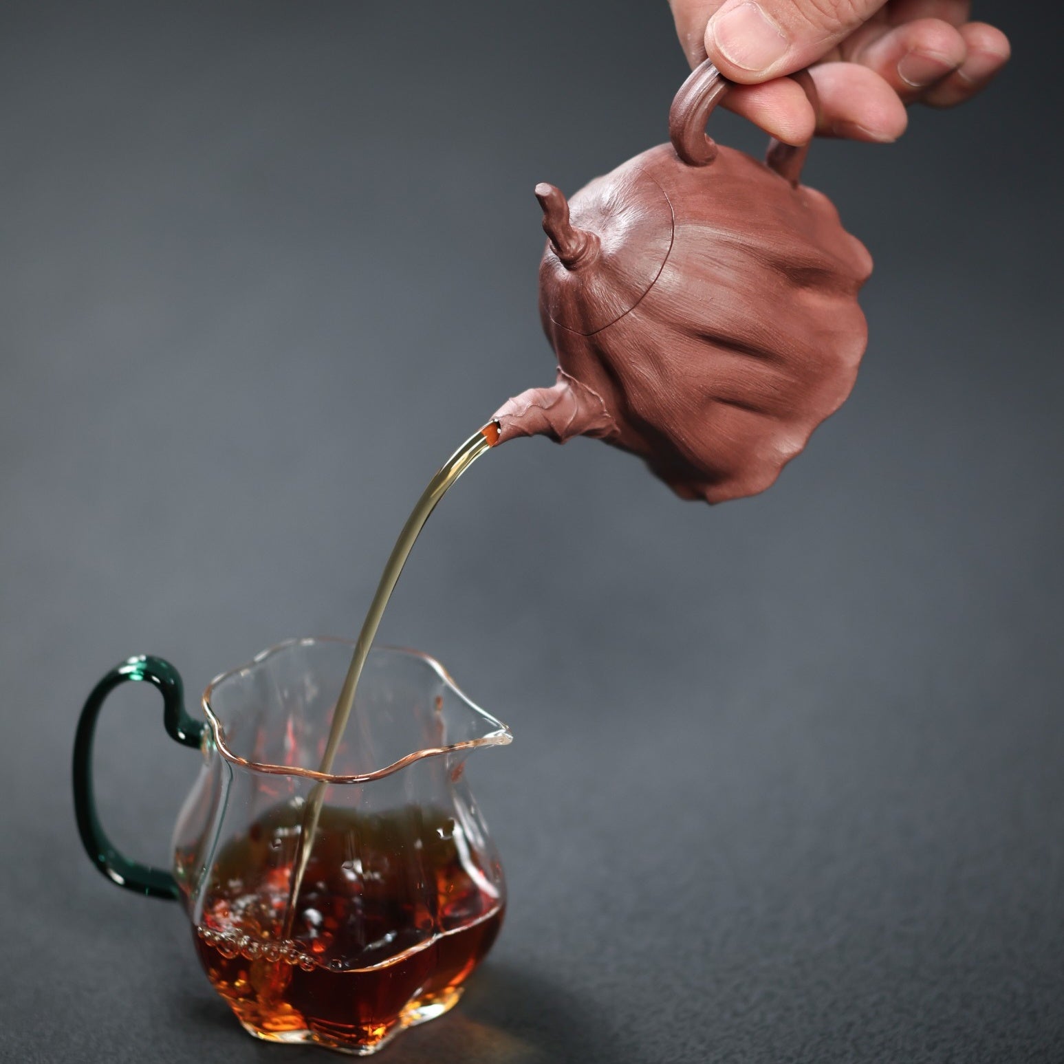 Lian Peng 165cc - Yixing Handmade Teapot 江苏宜兴