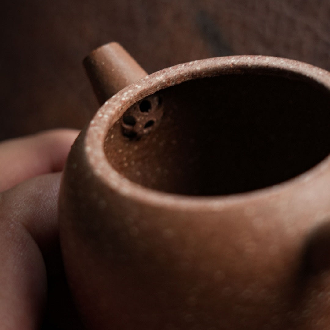 Gao Ju Lun 120cc - Yixing Handmade Teapot 江苏宜兴