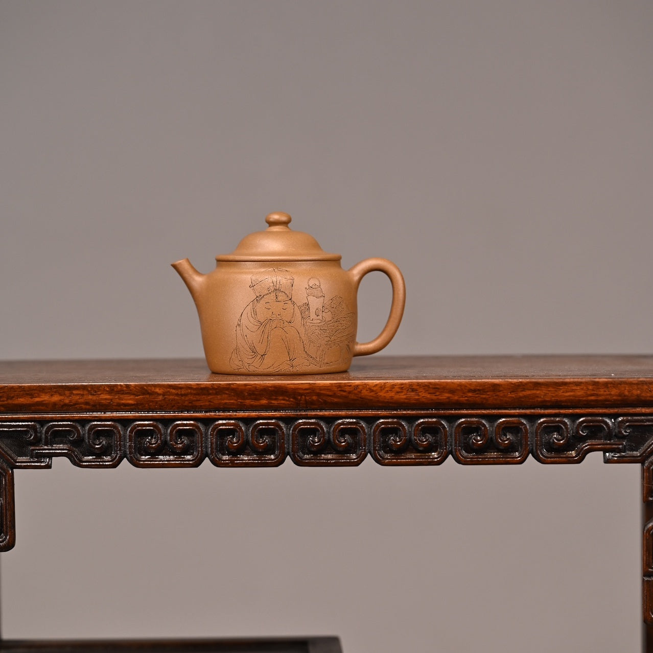 Li Mao 200cc - Yixing Handmade Teapot 江苏宜兴