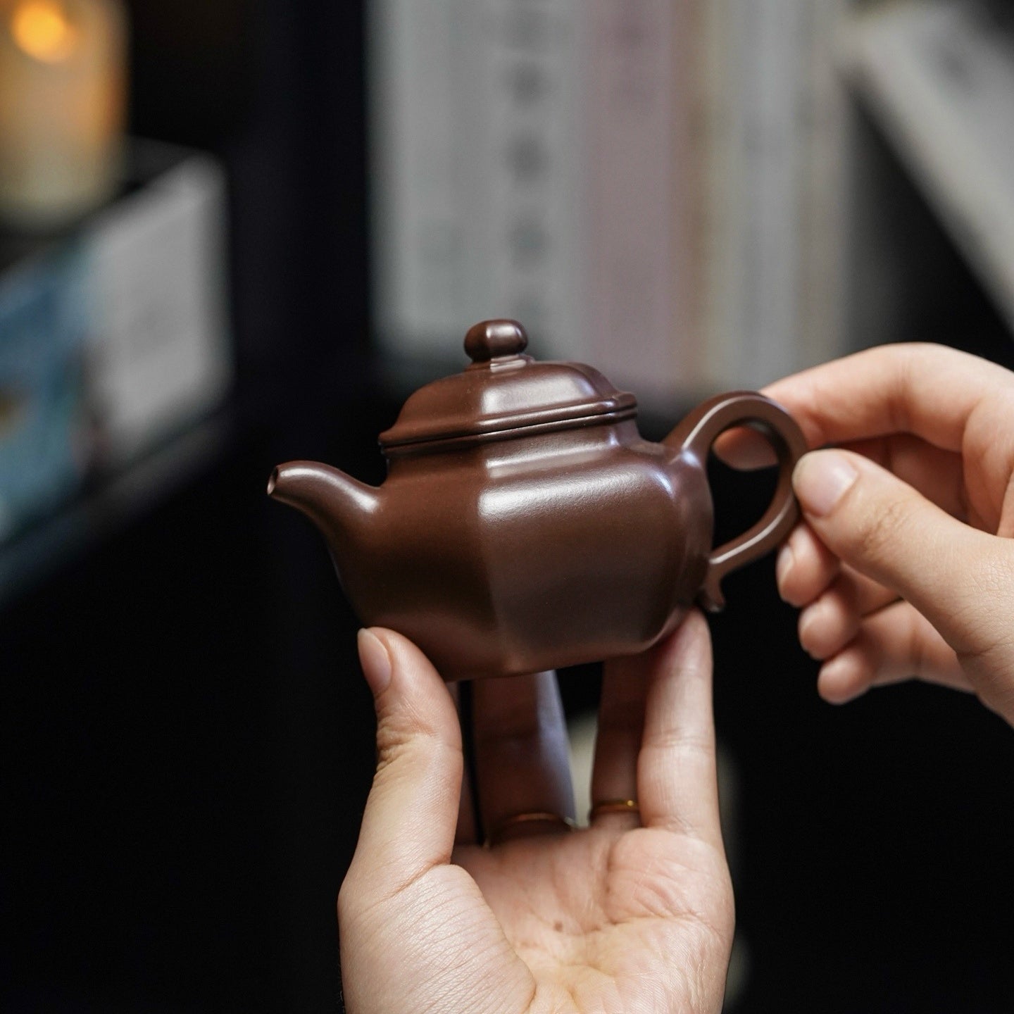 Xiao Lian Zi 118cc - Yixing Handmade Teapot 江苏宜兴