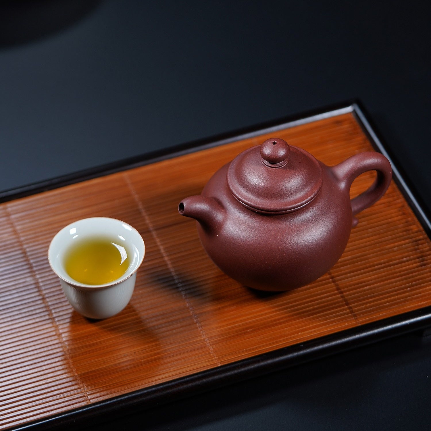Lian Zi 200cc - Yixing Handmade Teapot 江苏宜兴