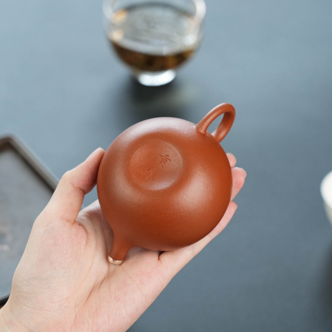 Gong Zhu 140cc - Yixing Handmade Teapot 江苏宜兴