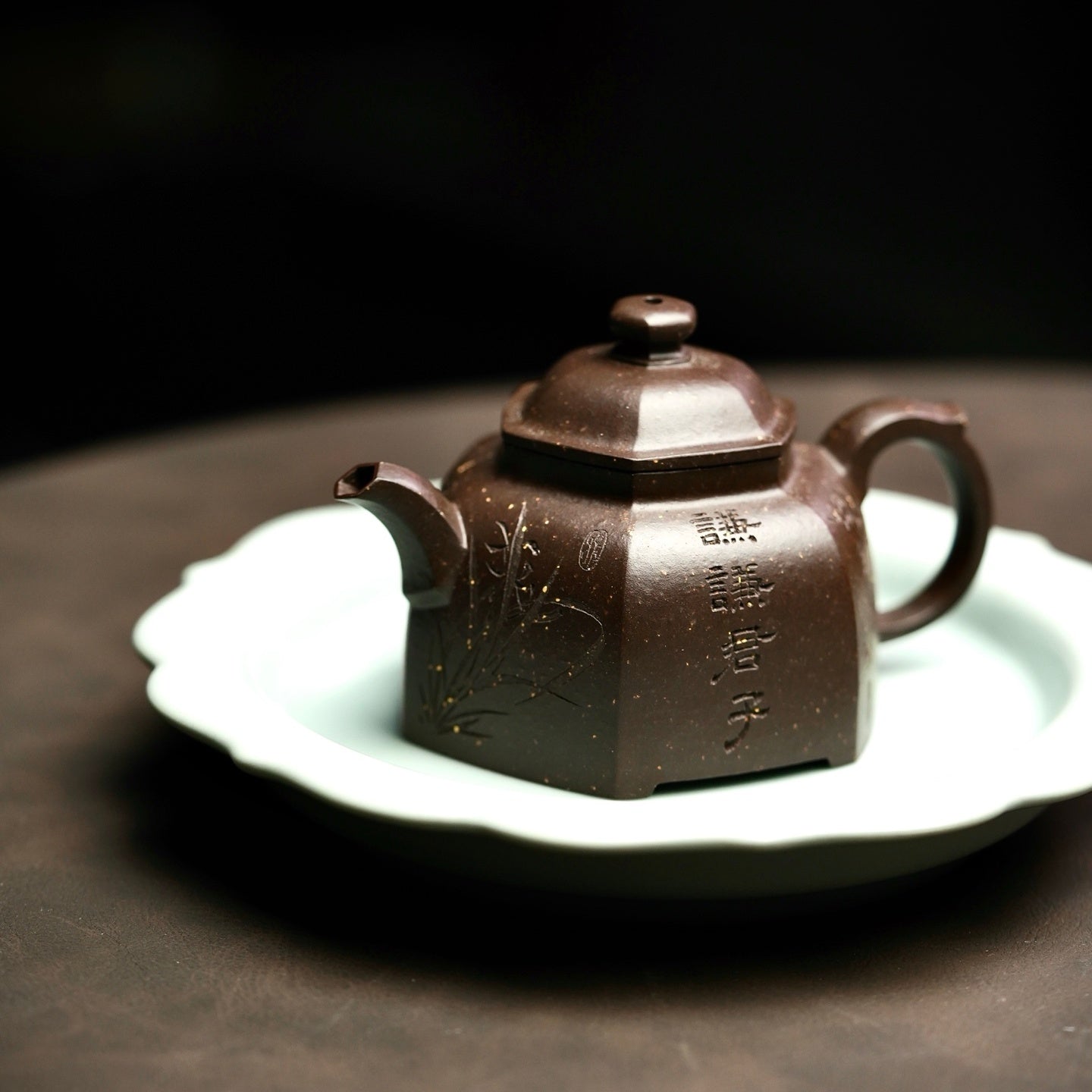 Liu Ling Wen Ren 160cc - Yixing Handmade Teapot 江苏宜兴