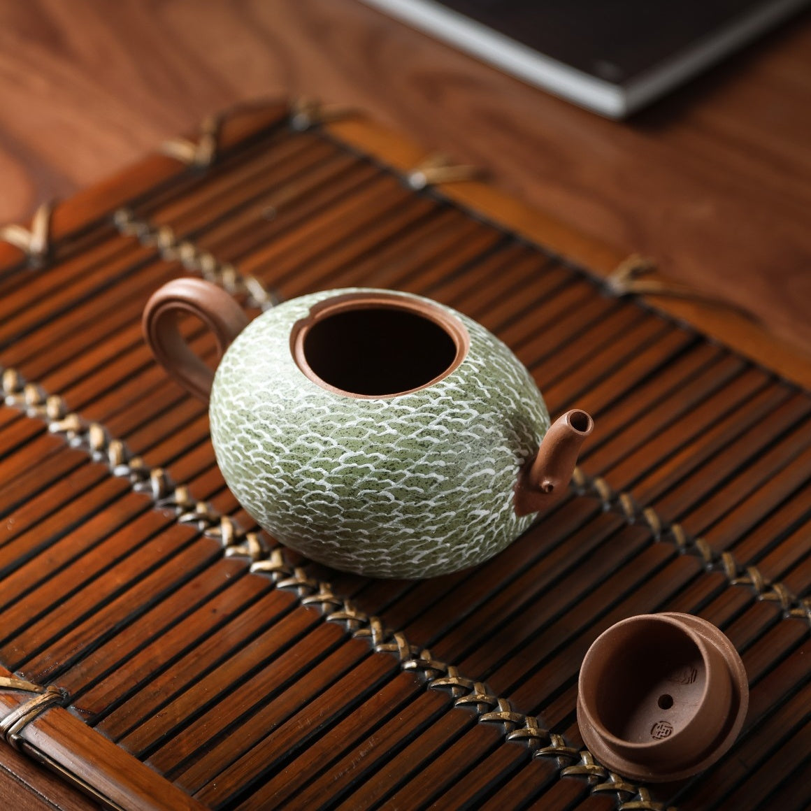 Ha Mi Gua 175cc - Yixing Handmade Teapot 江苏宜兴