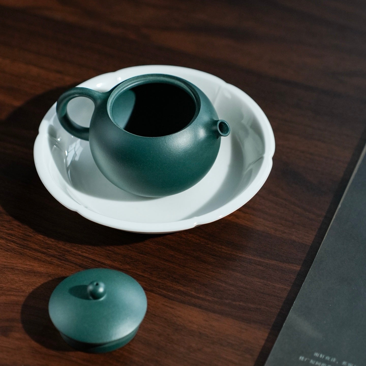 Mei Ren Xi Shi 180cc - Yixing Handmade Teapot 江苏宜兴