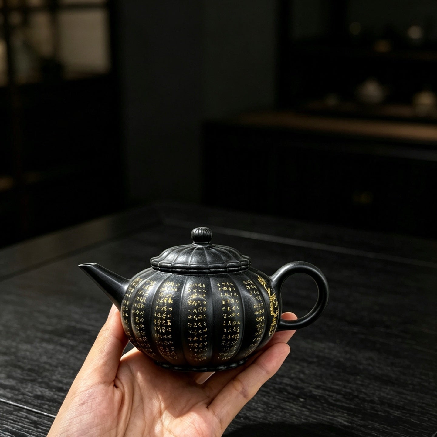 Jin Wen Shui Ping 160cc - Yixing Handmade Teapot 江苏宜兴