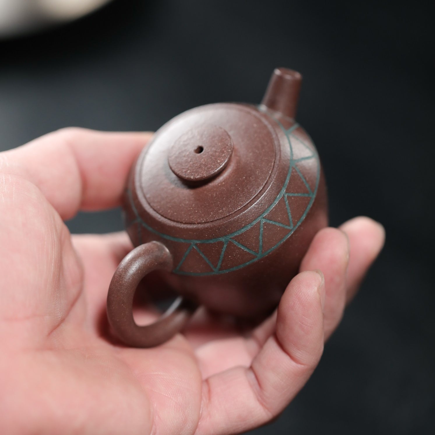 Ju Lun - Yixing Handmade Teapot 江苏宜兴