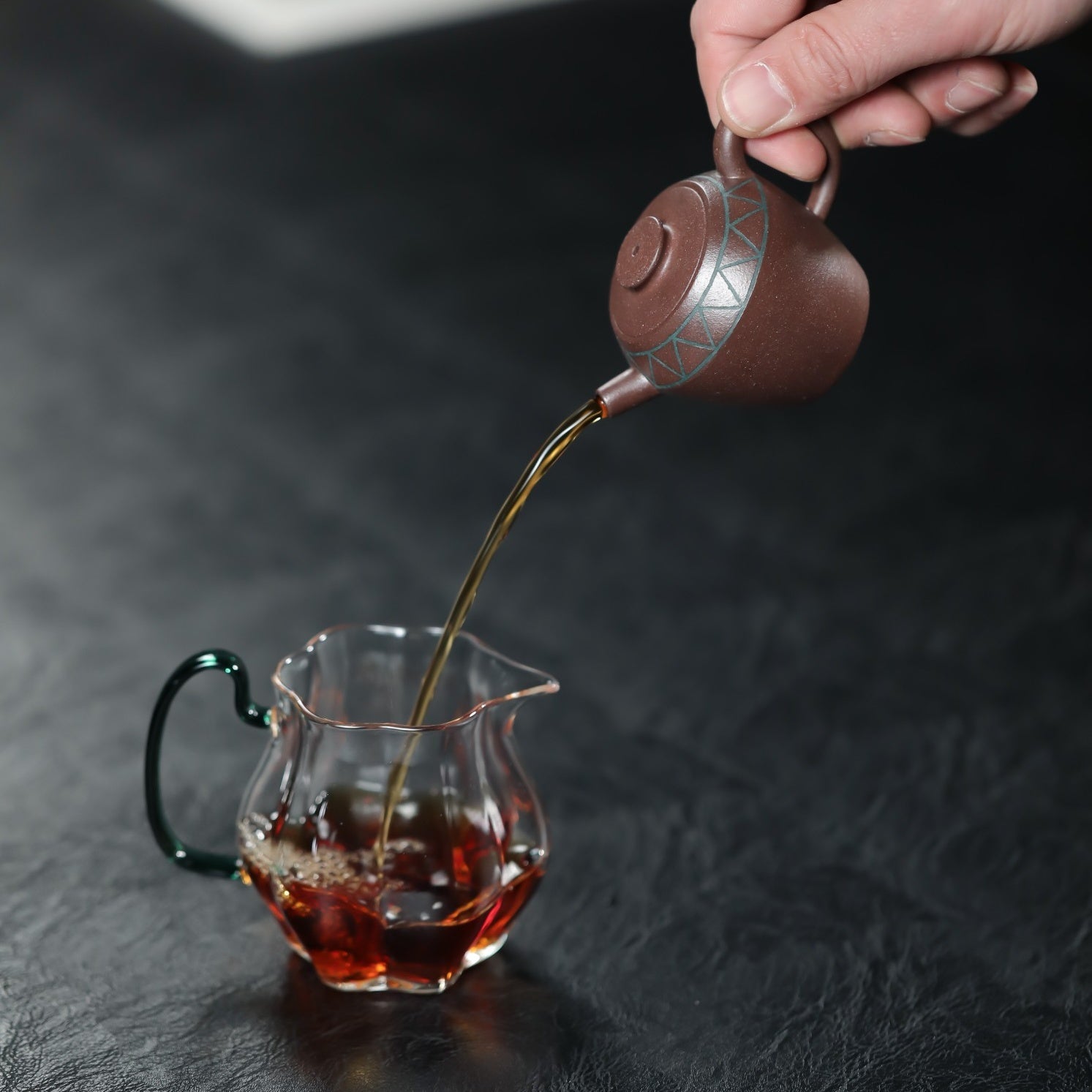 Ju Lun - Yixing Handmade Teapot 江苏宜兴