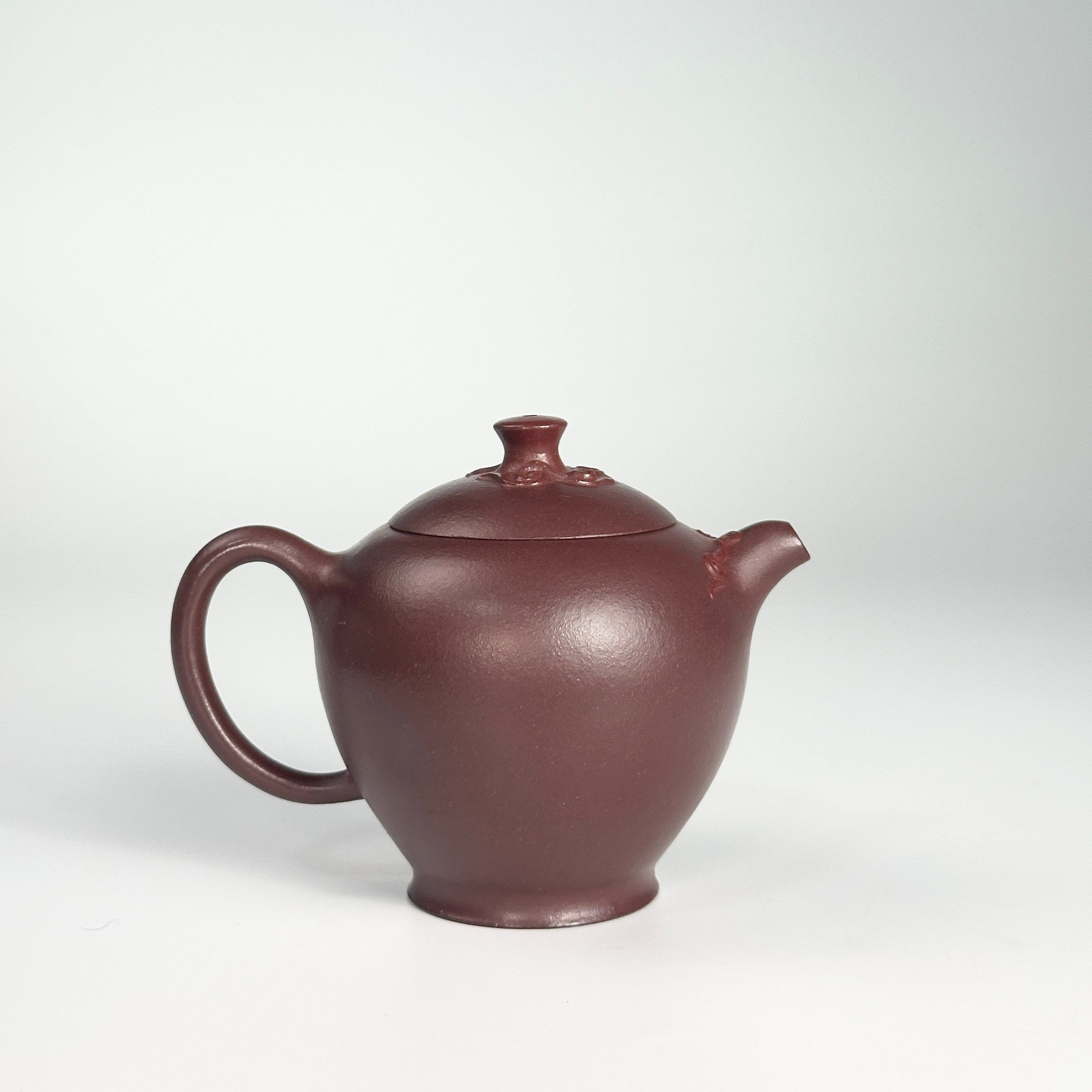 Mei Ren Jian 175cc - Yixing Handmade Teapot 江苏宜兴