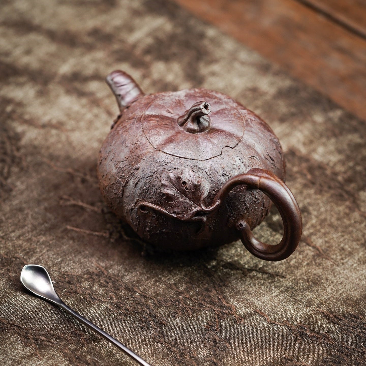 Nan Gua 160cc - Yixing Handmade Teapot 江苏宜兴