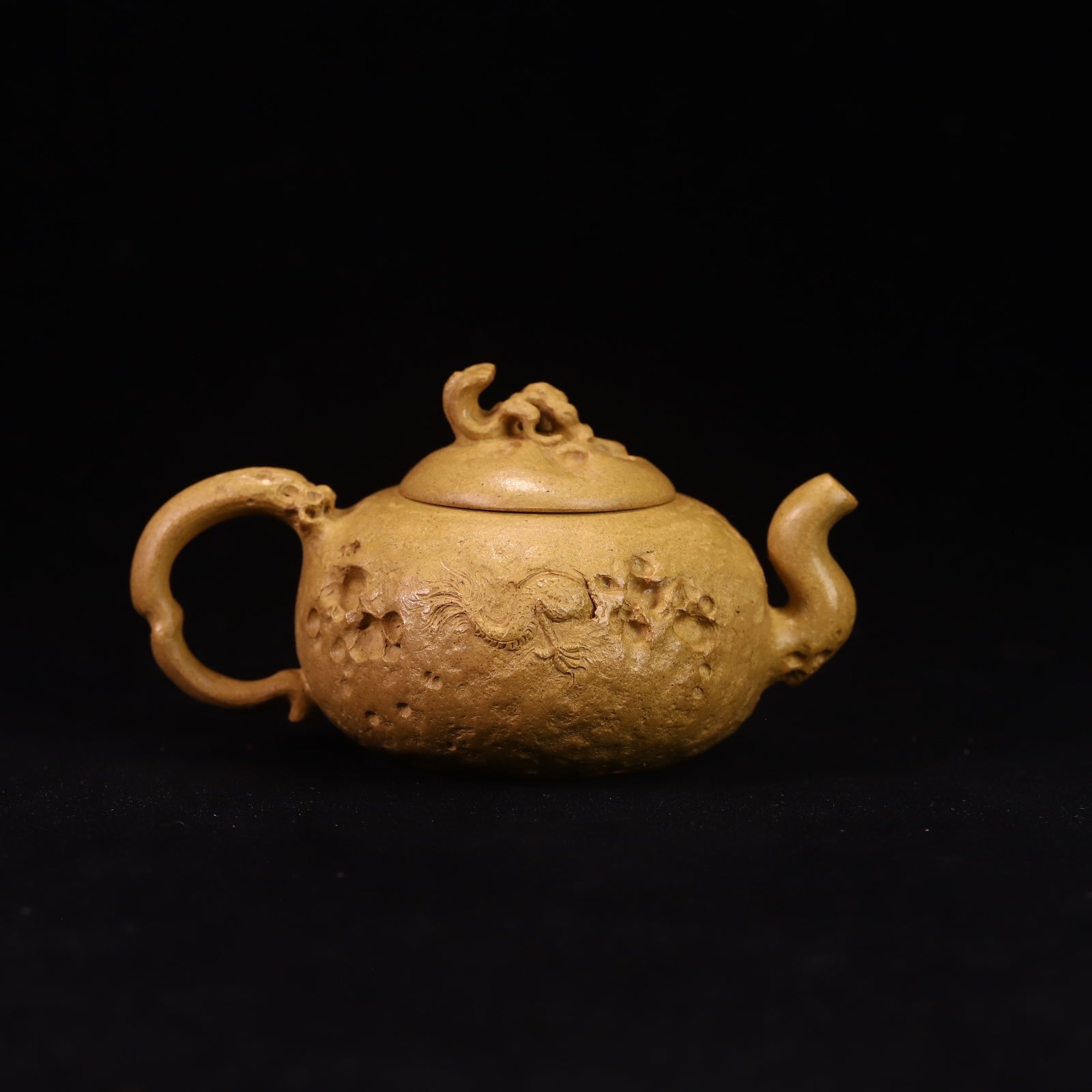 Yin Long Gong Chun 135cc - Yixing Handmade Teapot 江苏宜兴
