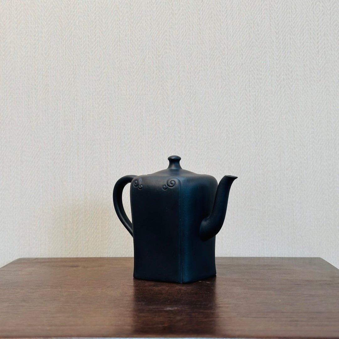 Wu Shuang 175cc - Yixing Handmade Teapot 江苏宜兴