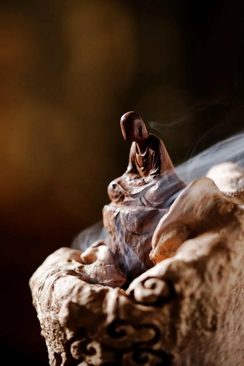 Wu Xiang Xiang Lu - Wood Sculpture - zycs_China