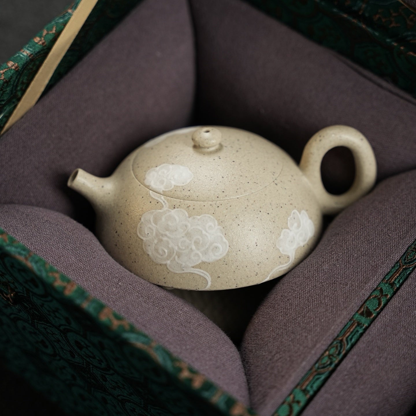 Xiang Yun Duan 100cc - Yixing Handmade Teapot - zycs_China