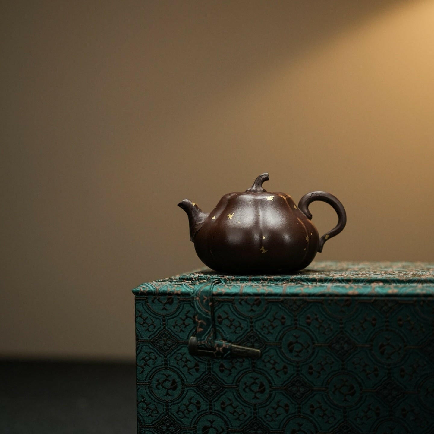 Xiao Nan Gua 100cc - Yixing Handmade Teapot - zycs_China