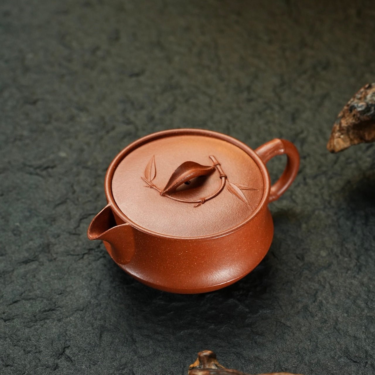 Xin Zhu Han Wa 200cc - Yixing Handmade Teapot 江苏宜兴