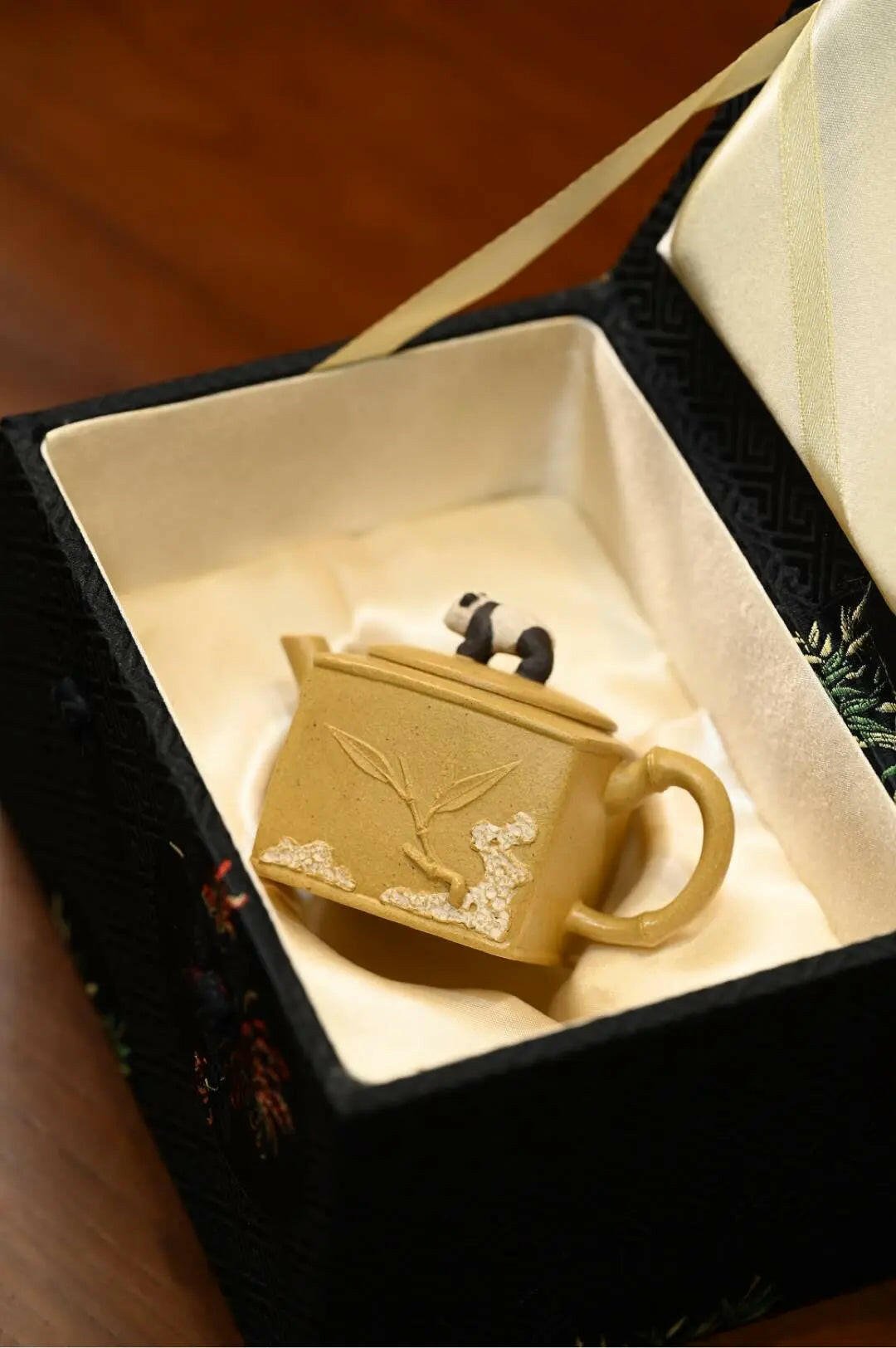 Xiong Mao Zhu 100cc - Yixing Handmade Teapot - zycs_China