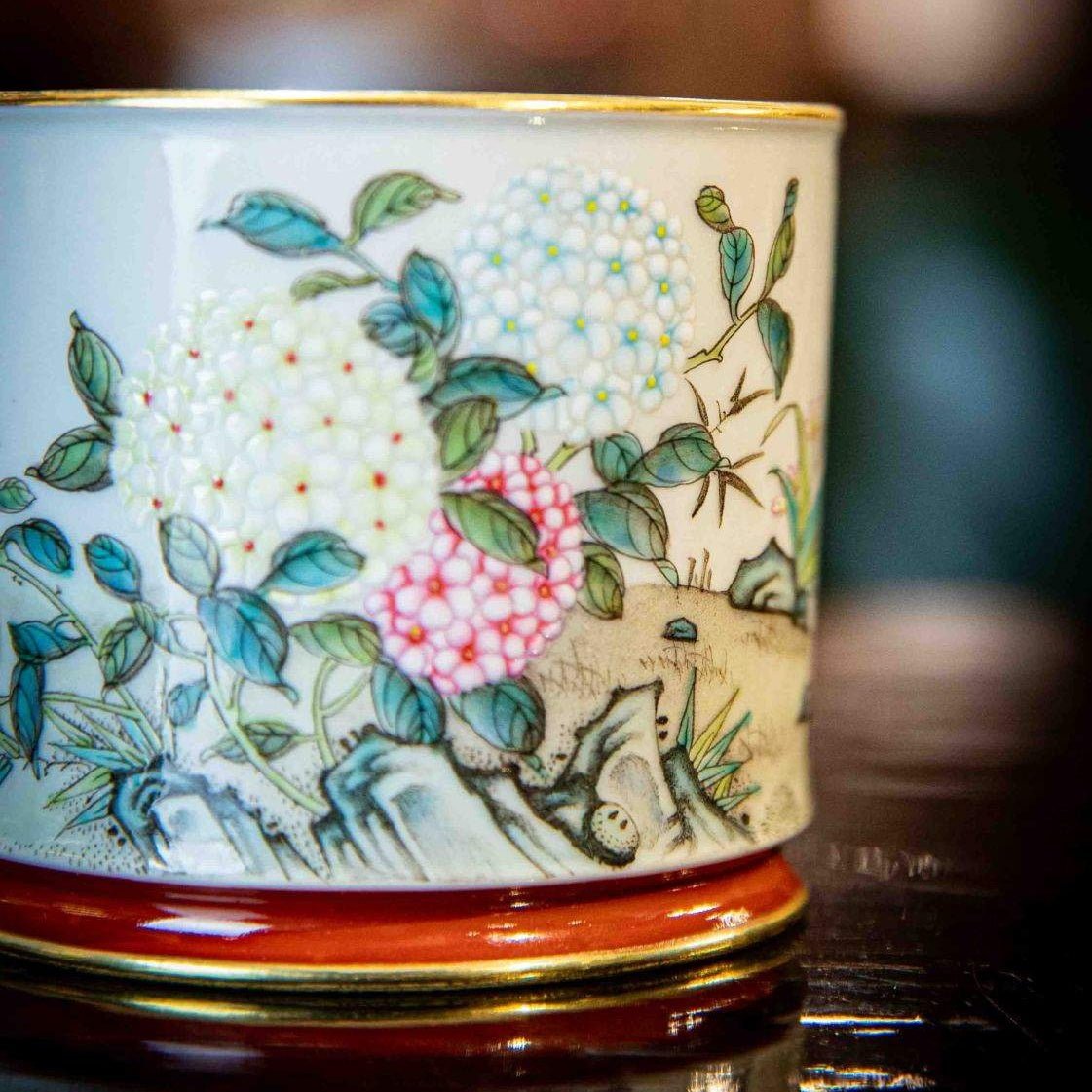Xiu Qiu Hua 150cc - Jing De Zhen Porcelain Teacup zycschina