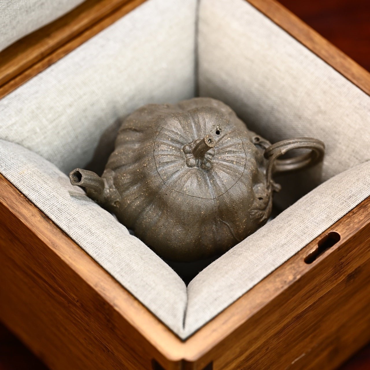 Xiu Yu Nan Gua 150cc - Yixing Handmade Teapot - zycs_China
