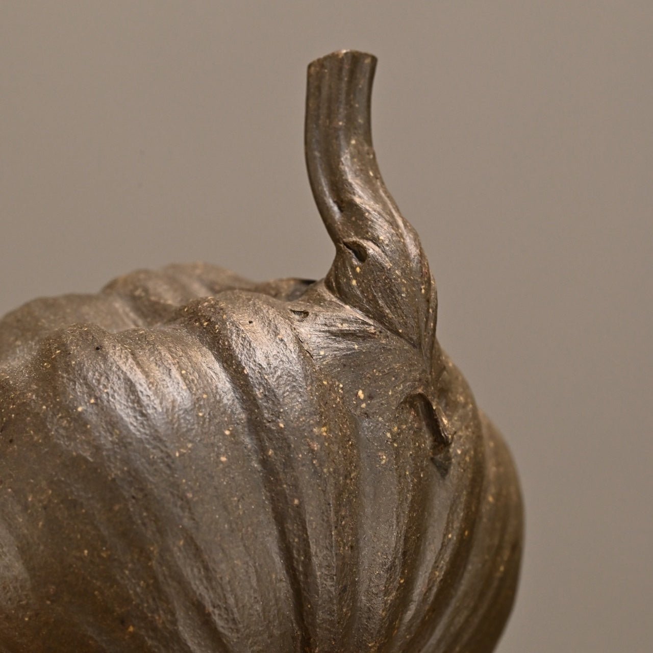 Xiu Yu Nan Gua 150cc - Yixing Handmade Teapot - zycs_China