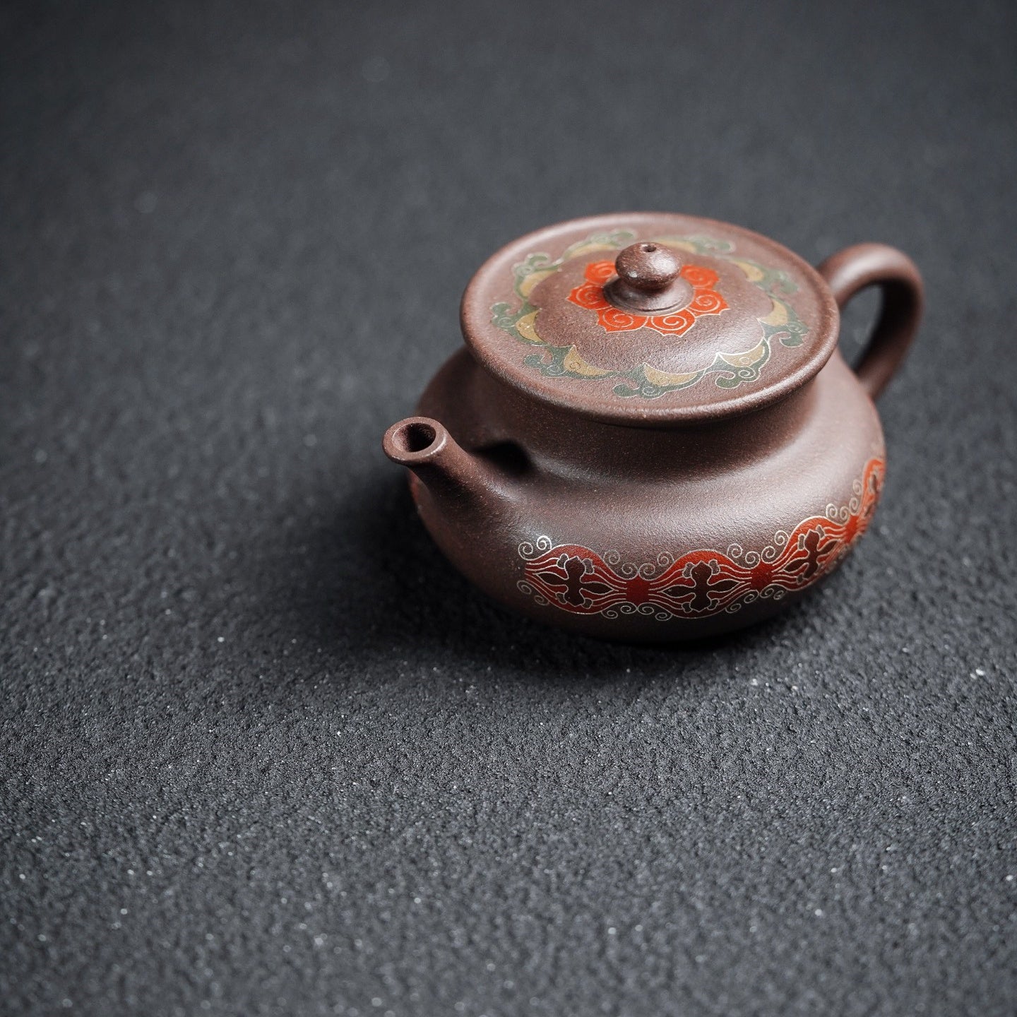 Xu 180cc - Yixing Handmade Teapot 江苏宜兴