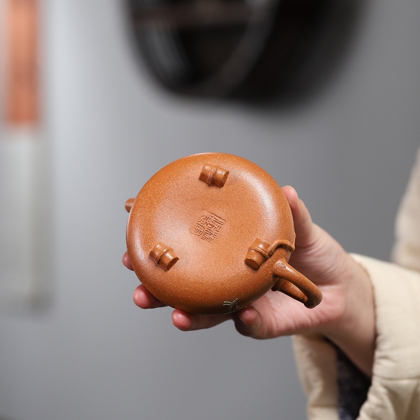 Yi Ming Jing Ren 190cc - Yixing Handmade Teapot 江苏宜兴