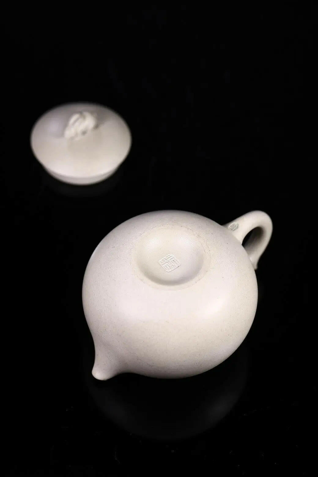 Yu Tu 220cc - Yixing Handmade Teapot - zycs_China