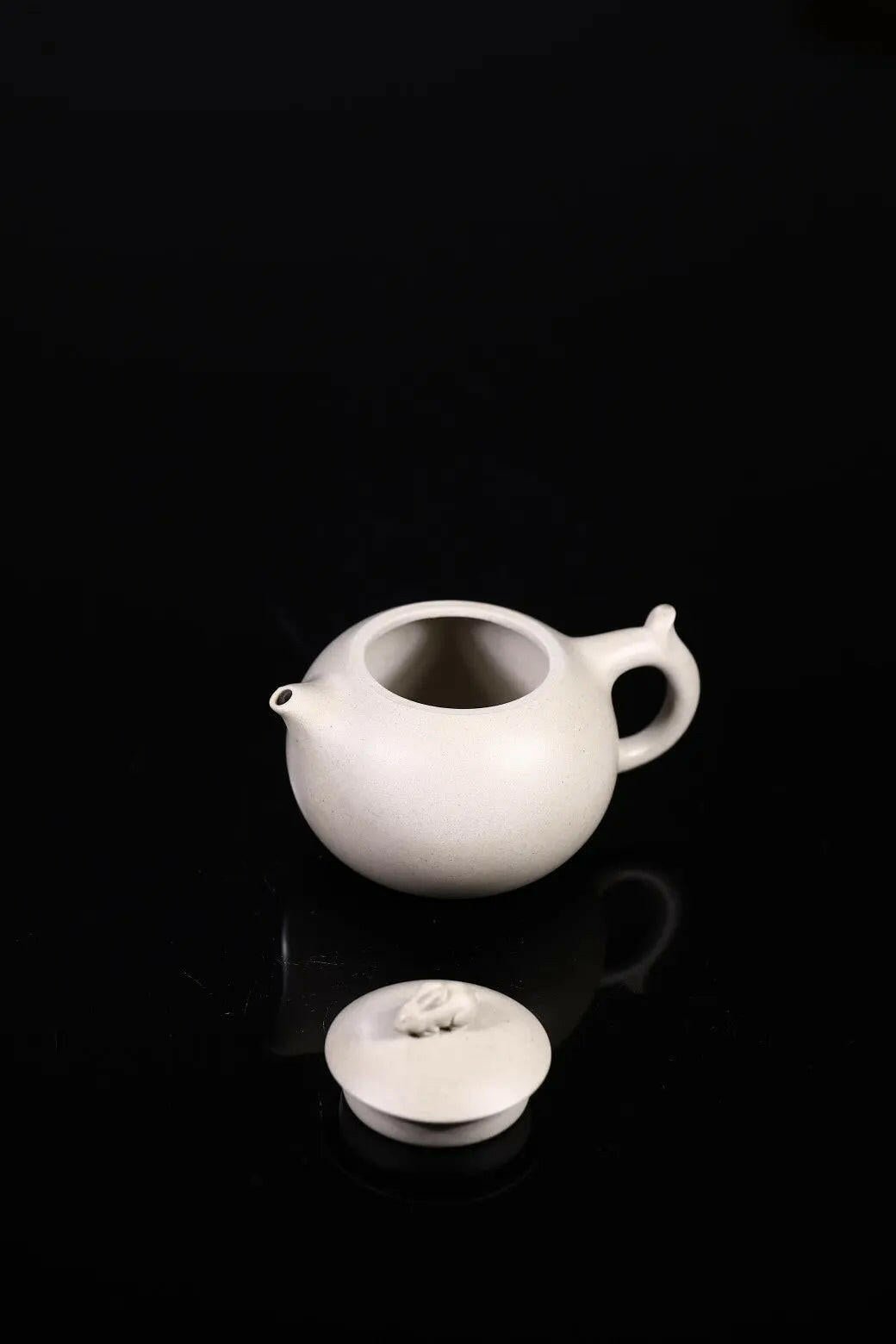 Yu Tu 220cc - Yixing Handmade Teapot - zycs_China