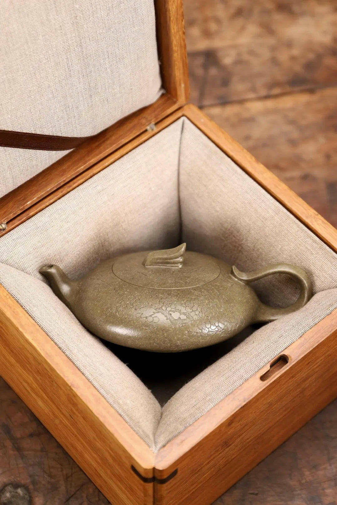 Yun Bian 180cc - Yixing Handmade Teapot - zycs_China