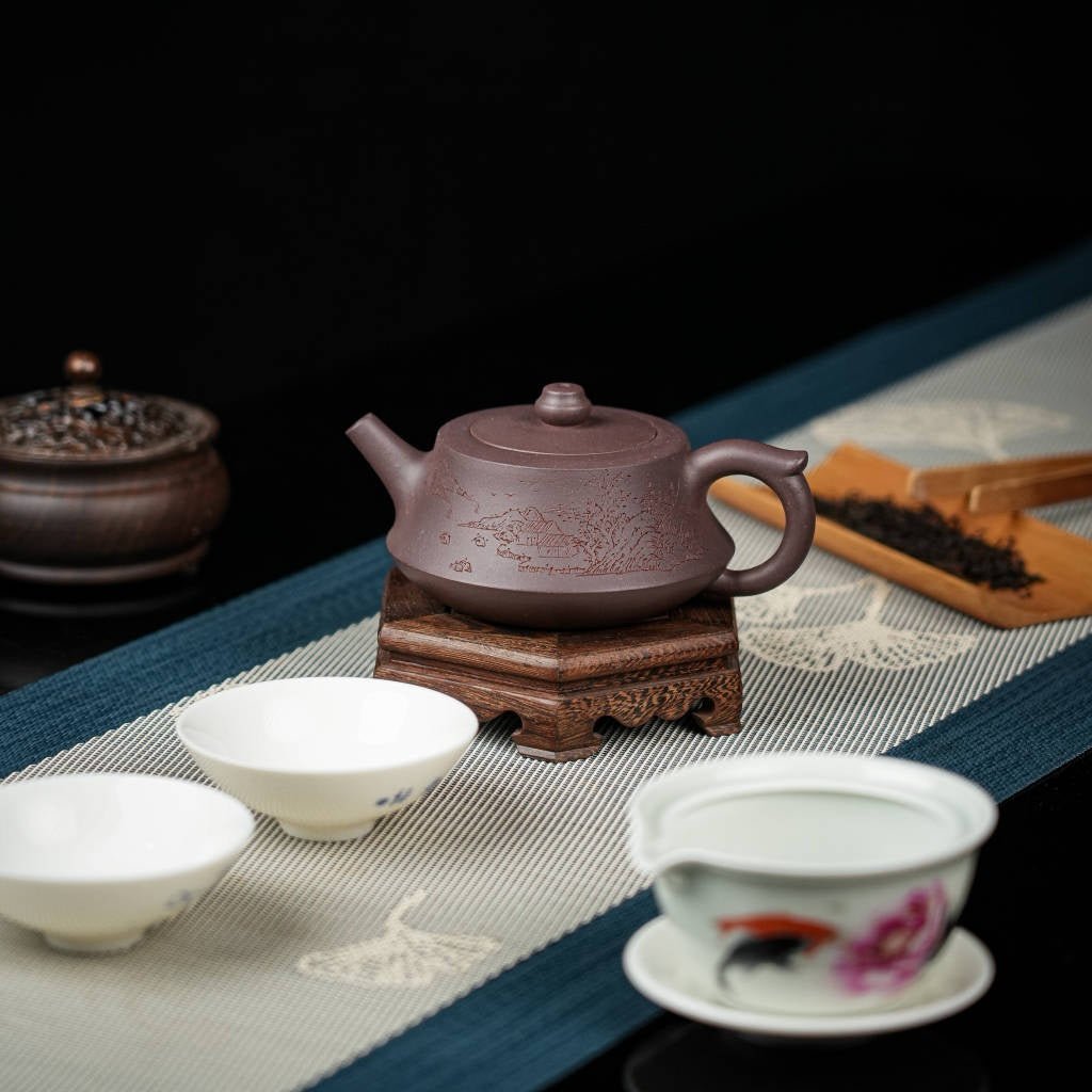 Zhu Chu 210cc - Yixing Handmade Teapot 江苏宜兴